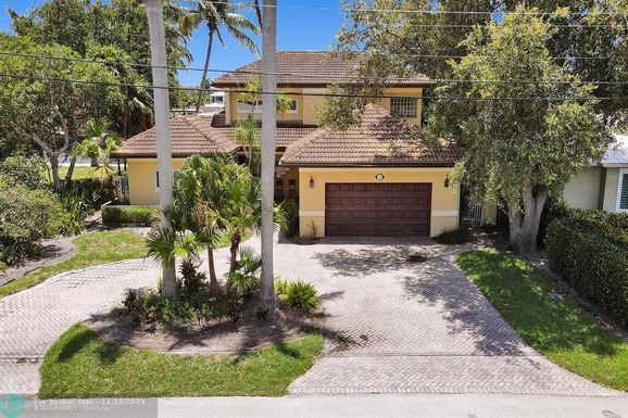 2484 12TH ST, Pompano Beach, FL 33062