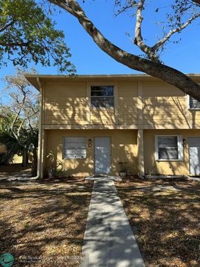 2016 10th Street, Fort Pierce , FL 34950