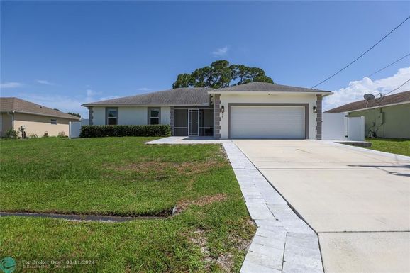 998 Romaine Ln, Port St Lucie, FL 34953