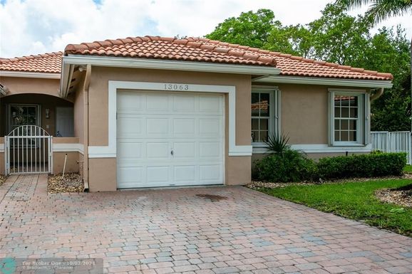 13063 7th St, Pembroke Pines, FL 33028