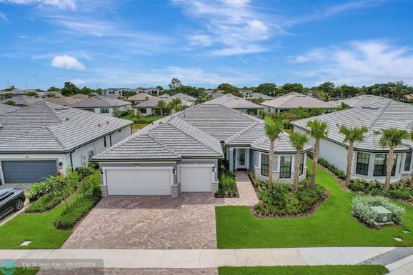 4547 Magnolia Way, Oakland Park, FL 33309