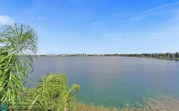 113 Lake Emerald Dr, Oakland Park, FL 33309