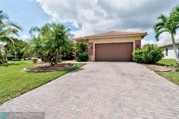 5045 Sapphire Ln SW, Vero Beach, FL 32968