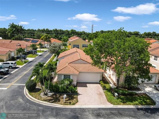 10808 46th Dr, Coral Springs, FL 33076