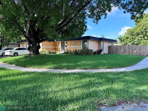 7900 74th Ave, Tamarac, FL 33321