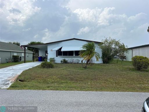 2743 Monarch Trl, Stuart, FL 34997