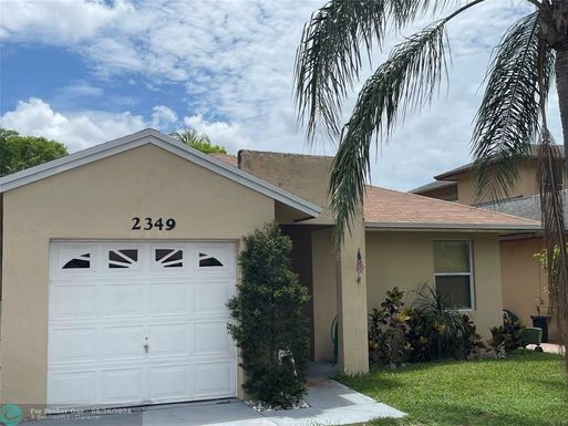 2349 34th Ave, Coconut Creek, FL 33066