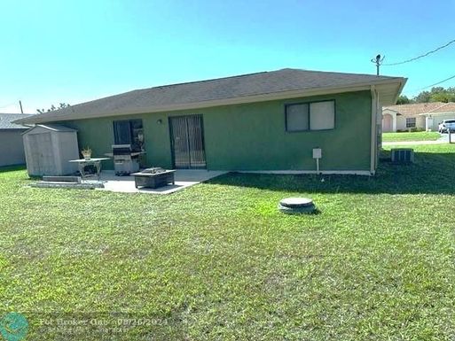 2565 Dogwood Ave, Port St Lucie, FL 34952