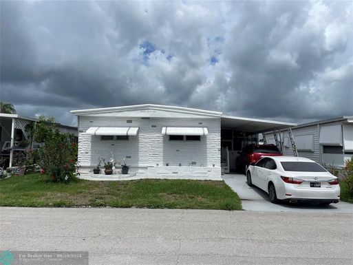 1631 83rd Ave, Davie, FL 33324