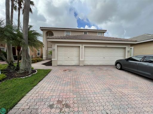 4743 120th Dr, Coral Springs, FL 33076