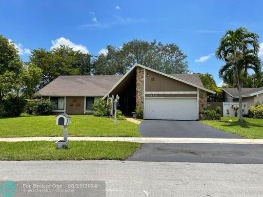 9160 15th St, Plantation, FL 33322