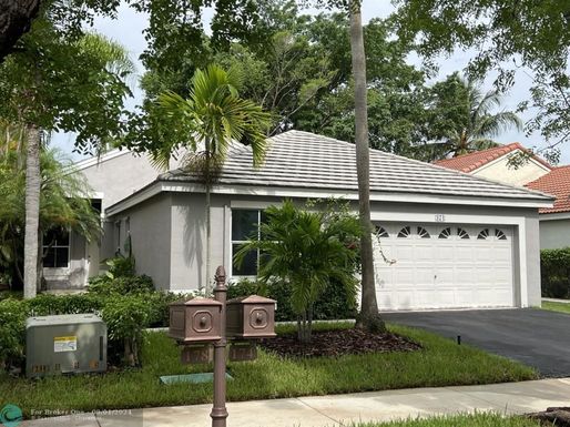 174 Bayridge Ln, Weston, FL 33326