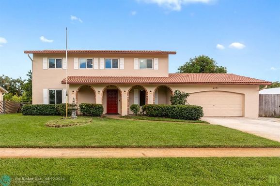 4071 5th St, Coconut Creek, FL 33066