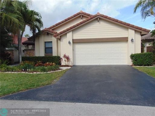 2158 Baton Rouge, Weston, FL 33326