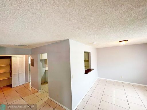 3615 52nd Ave, Hollywood, FL 33023