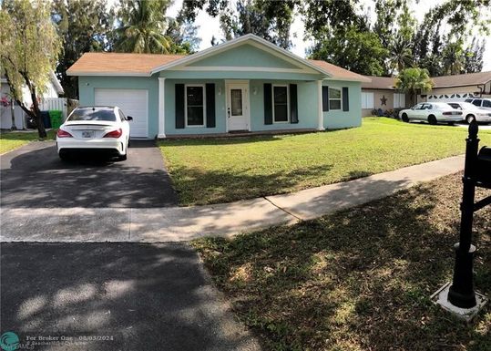 11000 20th Ct, Sunrise, FL 33322