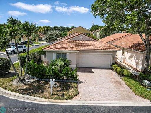 10808 46th Dr, Coral Springs, FL 33076