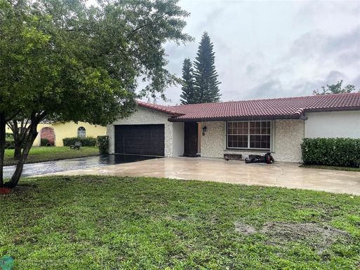4270 107th Ave, Coral Springs, FL 33065