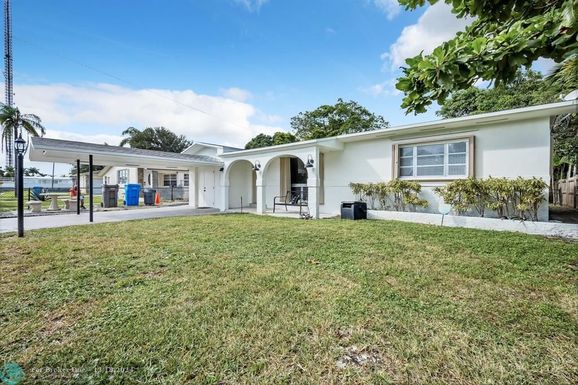 4711 27th St, West Park, FL 33023