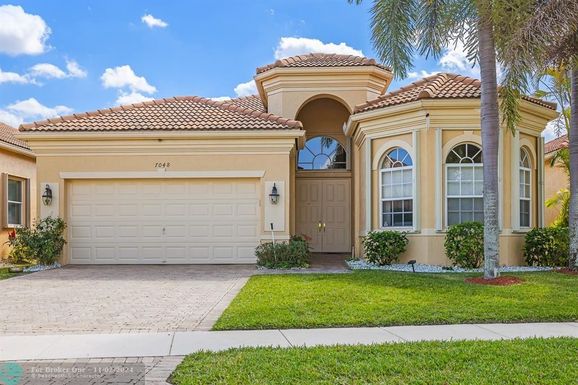 7048 Vivaldi Ln, Delray Beach, FL 33446