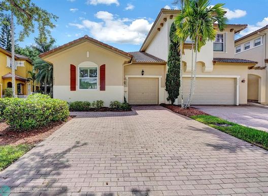 5807 119th Ter, Coral Springs, FL 33076