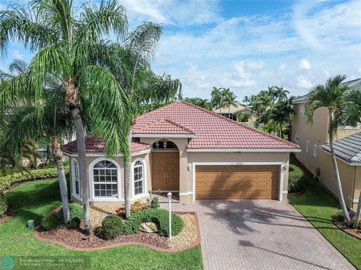 4728 120th Dr, Coral Springs, FL 33076