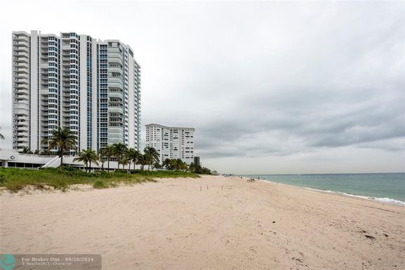 1370 Ocean Blvd, Pompano Beach, FL 33062