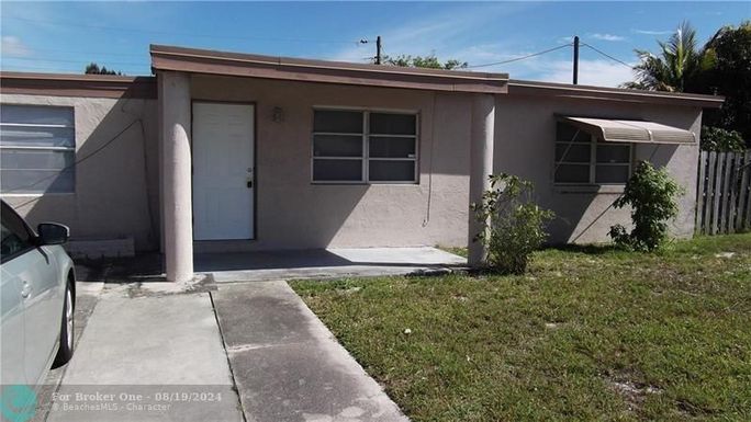 3136 Seacrest Blvd, Boynton Beach, FL 33435