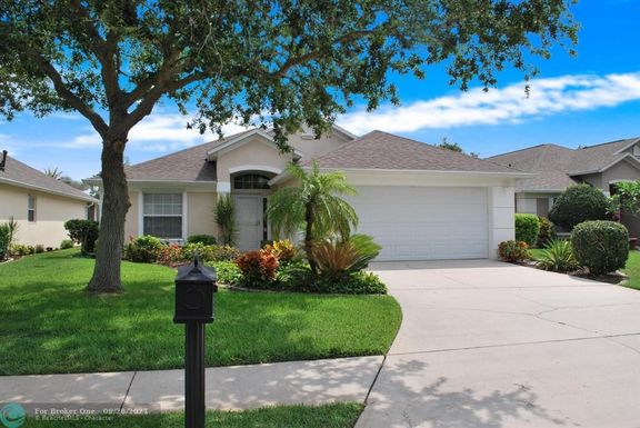 725 Morning Cove Circle SE, Palm Bay, FL 32909