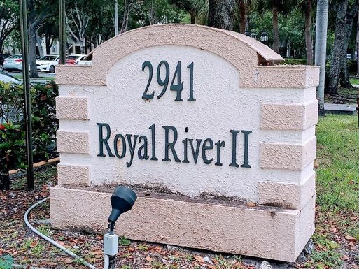 2941 Riverside Dr, Coral Springs, FL 33065