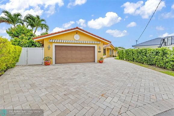 2771 58th St, Fort Lauderdale, FL 33308