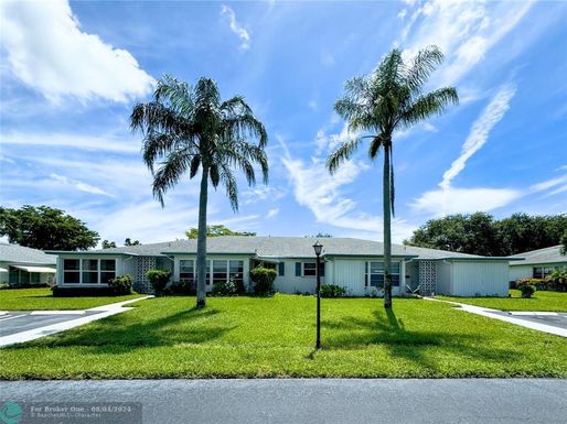 1215 Drive Way, Delray Beach, FL 33445