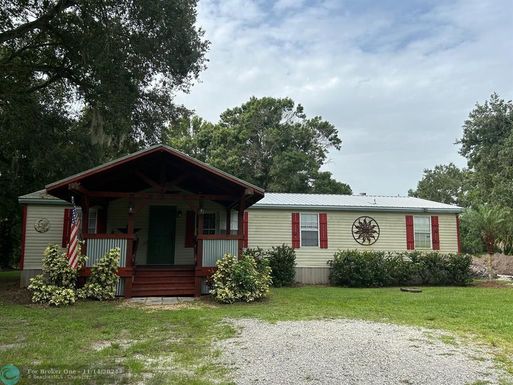 1528 141st St, Okeechobee, FL 34972