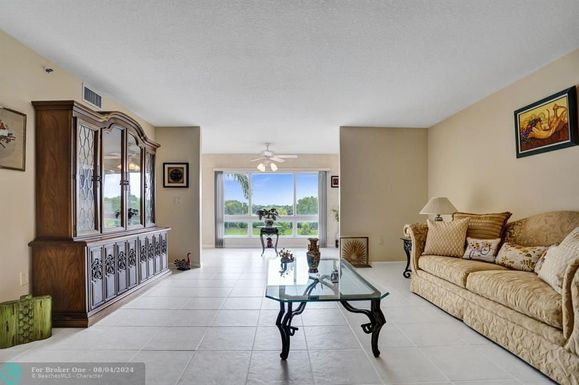 5778 Crystal Shores Dr, Boynton Beach, FL 33437