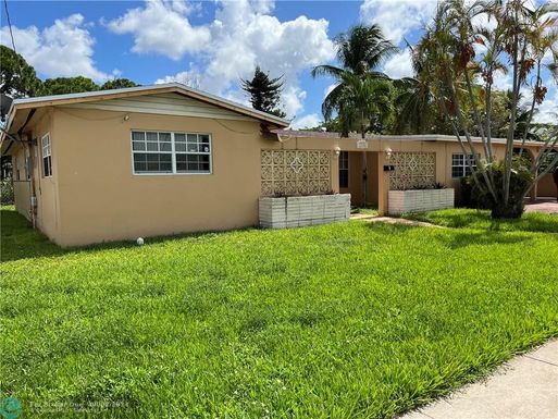 1730 170th Ter, Miami Gardens, FL 33056