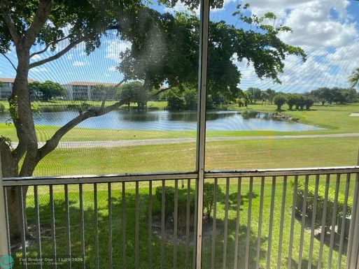 301 135th Ave, Pembroke Pines, FL 33027