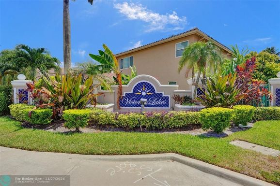 2130 99th Ter, Pembroke Pines, FL 33024