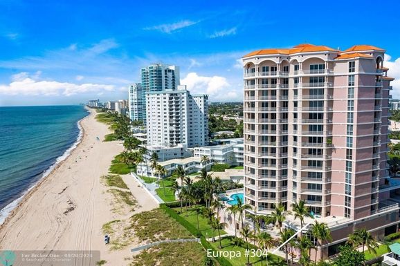 1460 Ocean Blvd, Lauderdale By The Sea, FL 33062