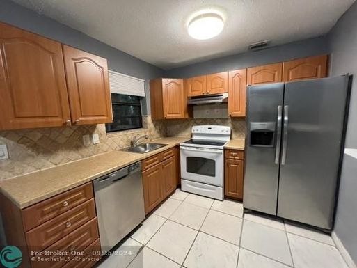 551 65th Ave, Hollywood, FL 33024