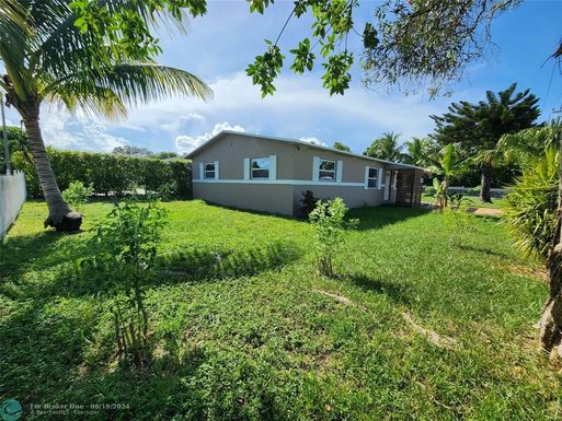 15540 14th Ave, North Miami Beach, FL 33162