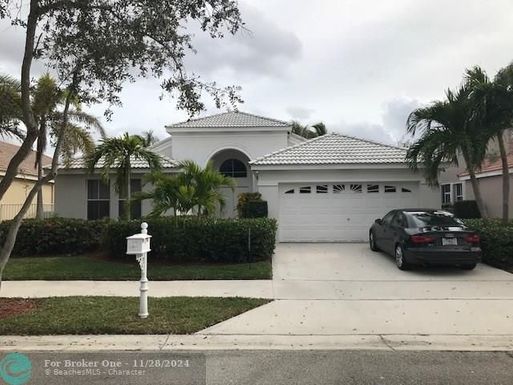 544 Cascade Falls Dr, Weston, FL 33327