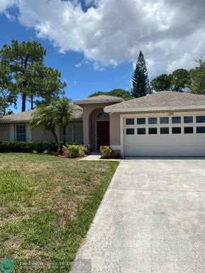 1241 Bayshore Blvd, Port St Lucie, FL 34983