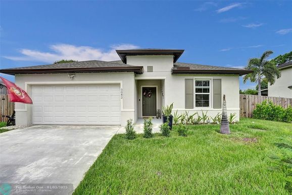 3042 Collings Dr, Port St Lucie, FL 34953