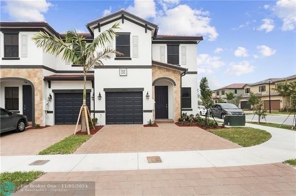 10305 33rd Way, Hialeah, FL 33018