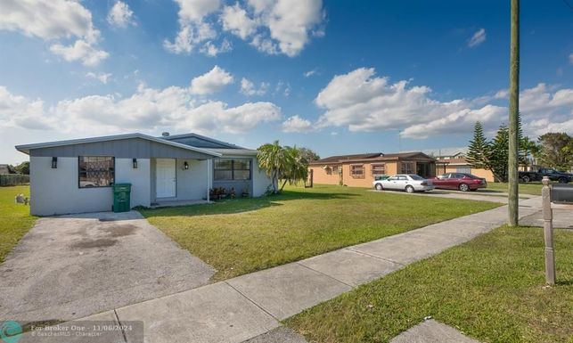 716 7th Ct, Florida City, FL 33034