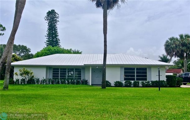 5 Indialucie Pkwy, Stuart, FL 34996