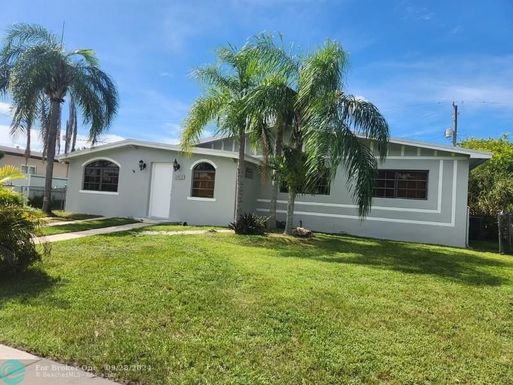 12455 187th Ter, Miami, FL 33177