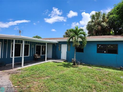 260 38th Way, Lauderhill, FL 33311