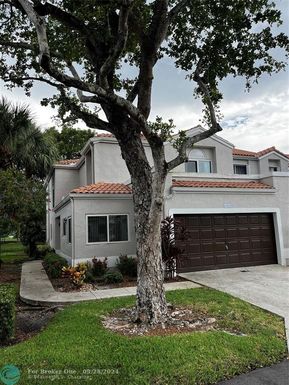 10510 Lake Vista Cir, Boca Raton, FL 33498