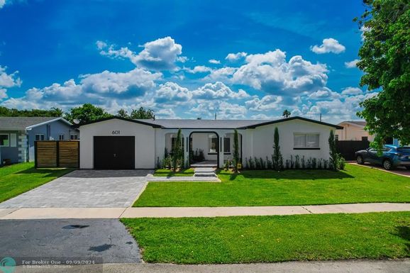 601 93rd Ave, Pembroke Pines, FL 33024